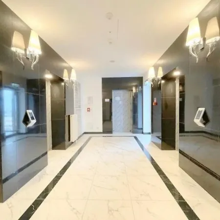 アパート Hanza Tower White 23 & Pool & Jacussi & Sauna *